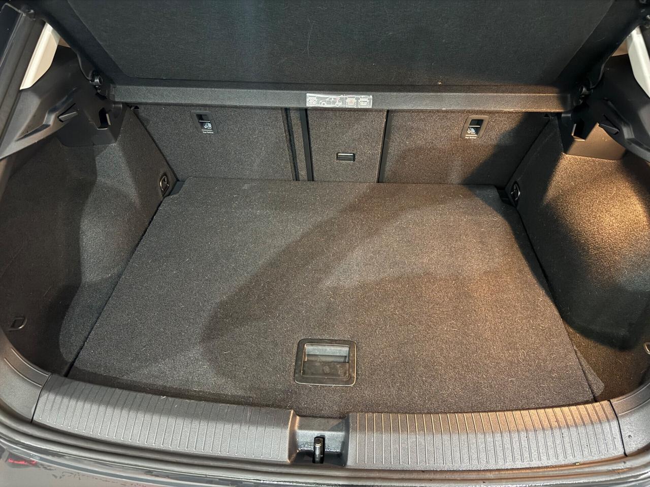 Volkswagen T-Roc 1.6 TDI SCR Business BlueMotion Technology