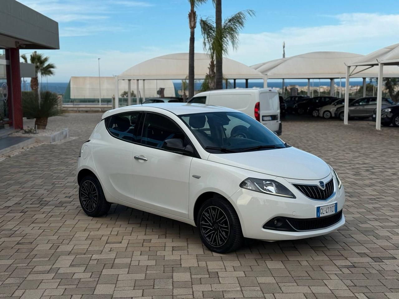 Lancia Ypsilon 1.0 FireFly 5 porte S&S Hybrid Gold