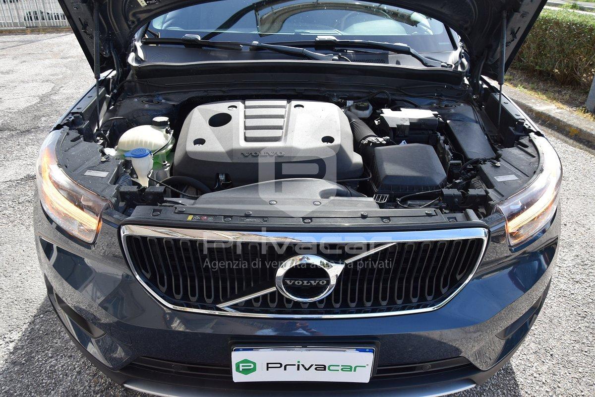 VOLVO XC40 D3 Momentum Pro