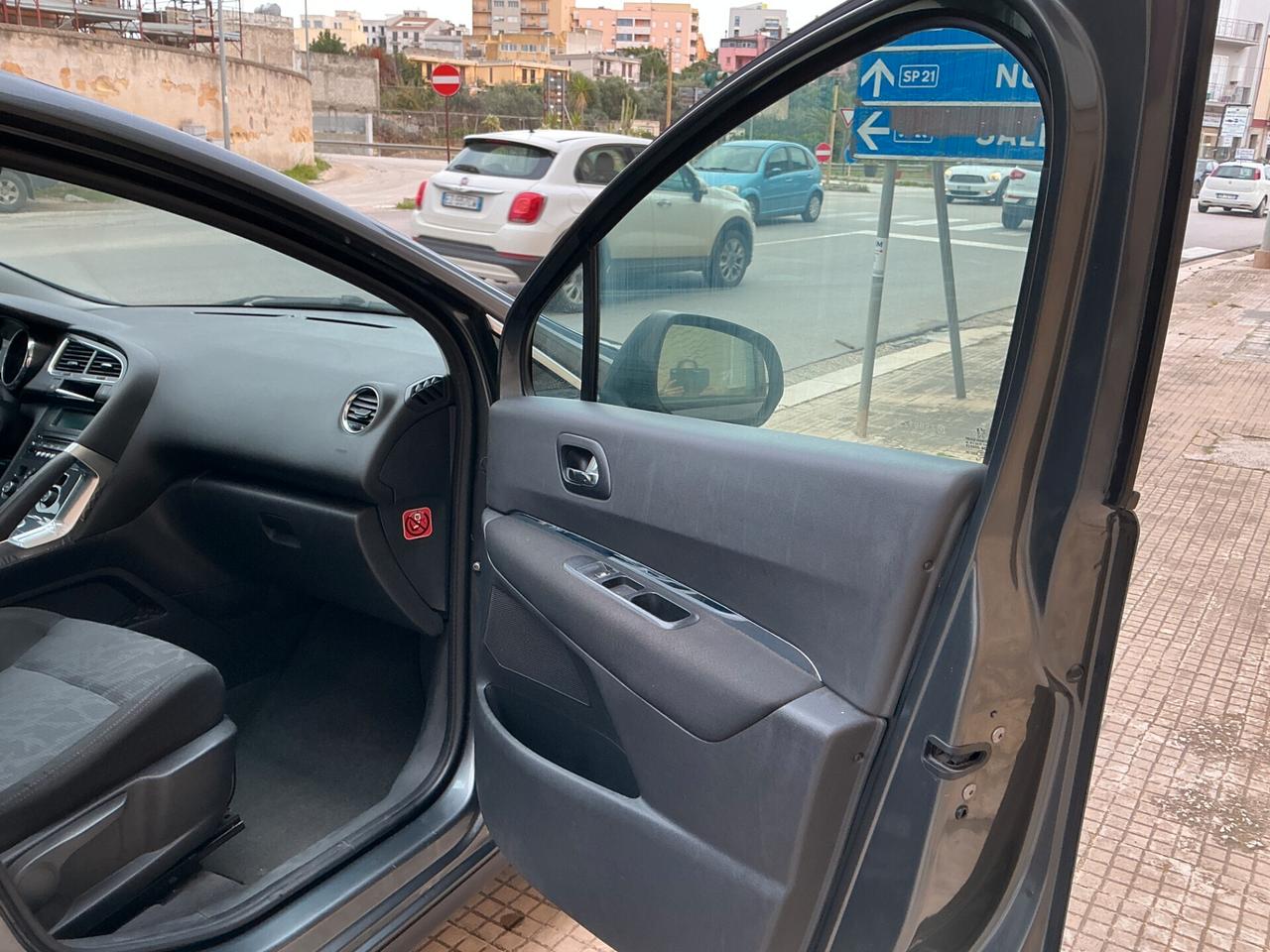 Peugeot 3008 1.6 HDi 110CV Premium