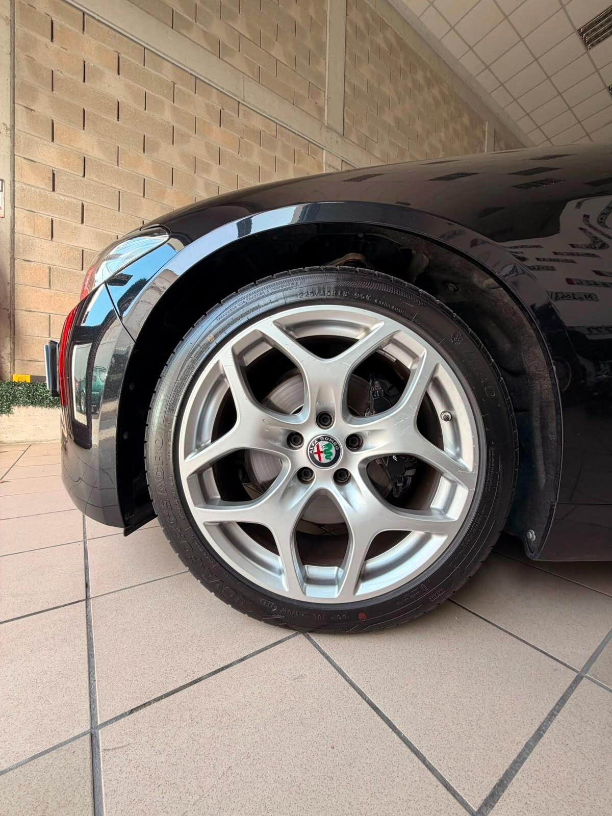 Alfa Romeo Giulia 2.2 190 CV AT8 Lusso - Tetto - Pelle