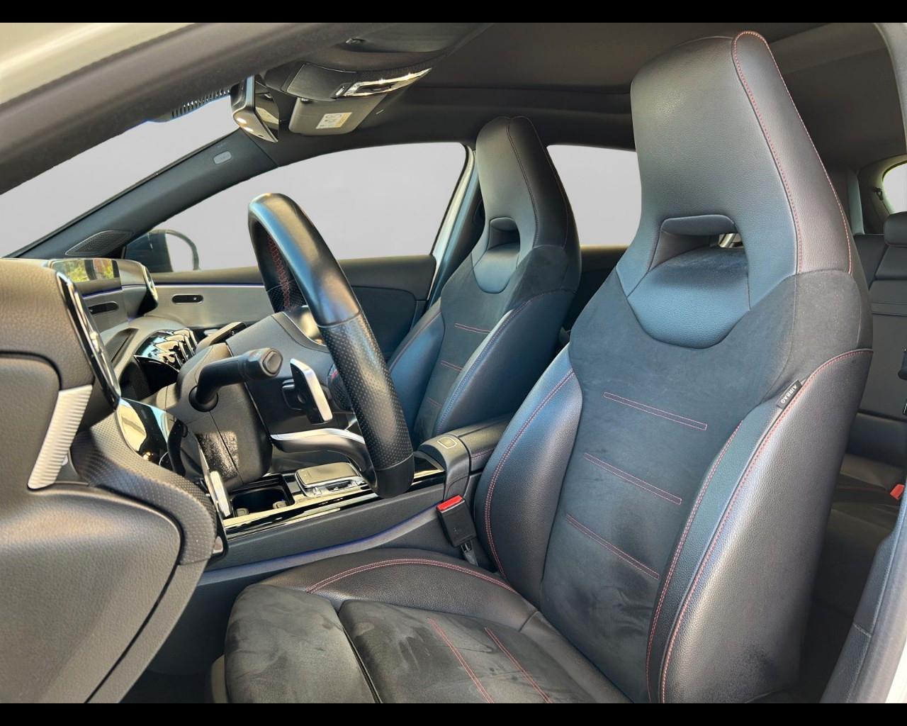 Mercedes-Benz Classe A - W177 2018 - A 180 d Premium auto