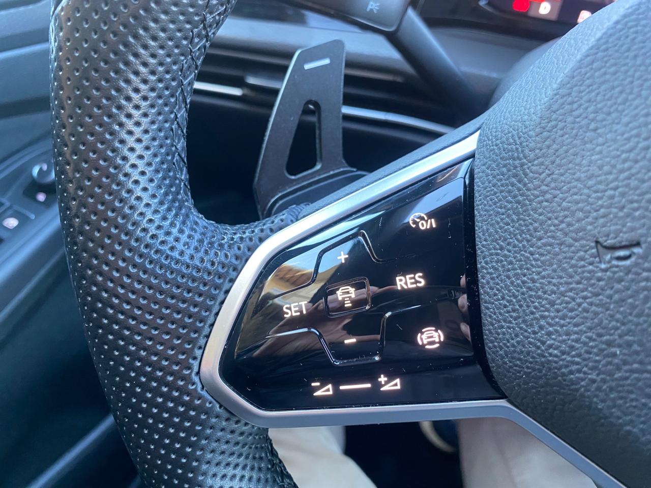 Volkswagen Golf GTI 2.0 TSI DSG 19” IQ-LIGHT Fendinebbia