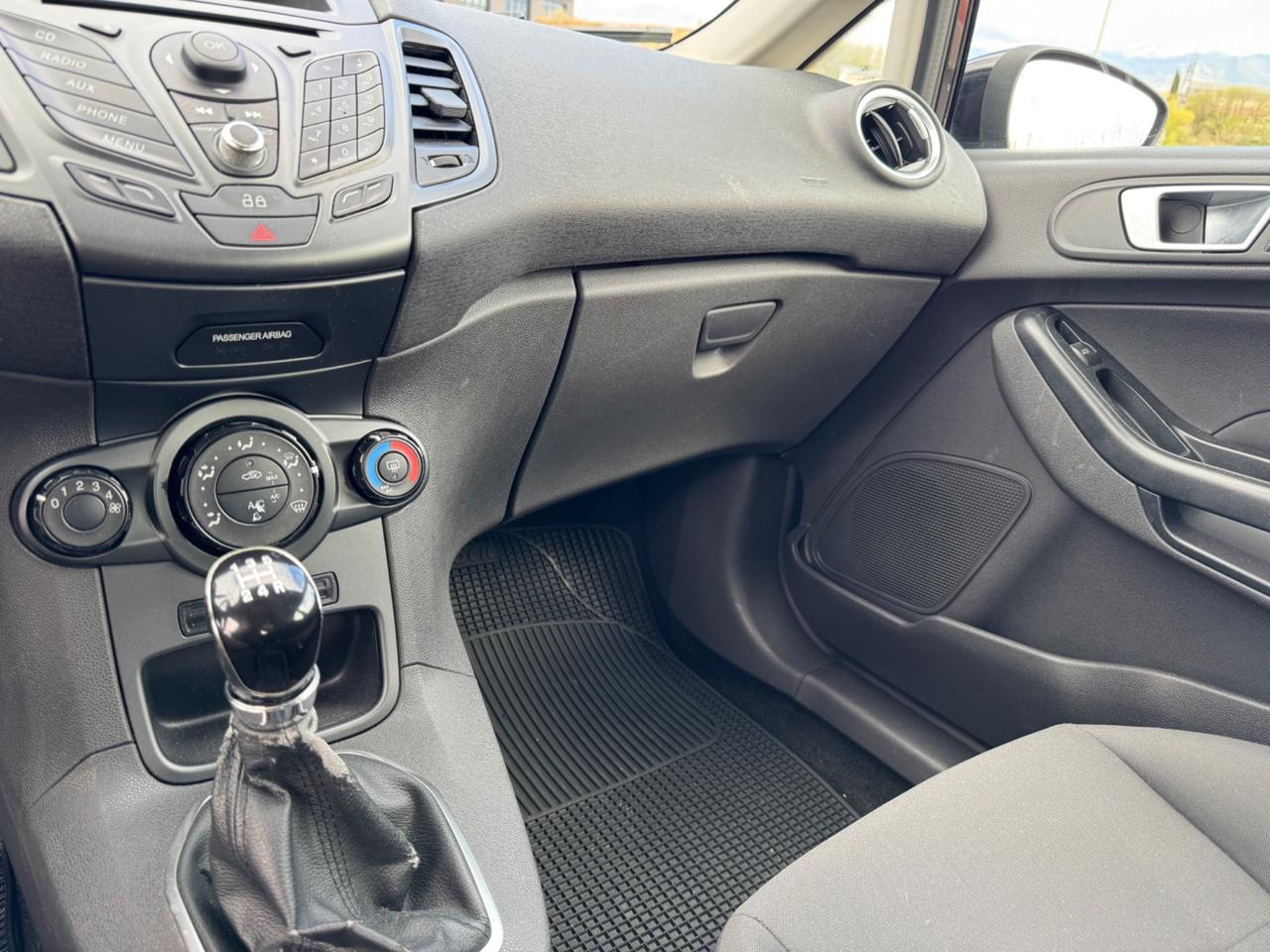 Ford Fiesta 1.5 TDCi 75CV 5 porte Titanium