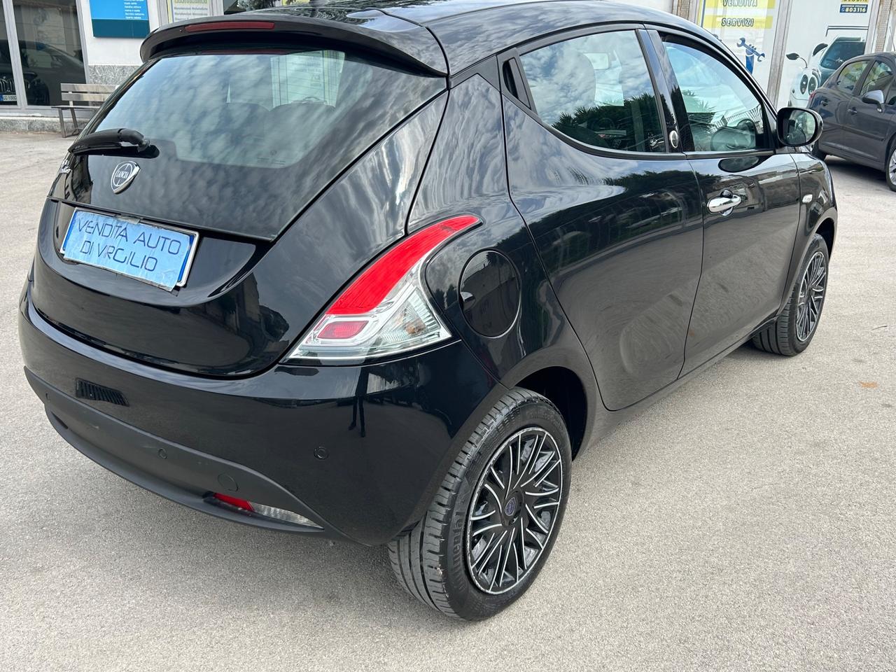 Lancia Ypsilon 1.2 EcoChic 69cv GPL Gold