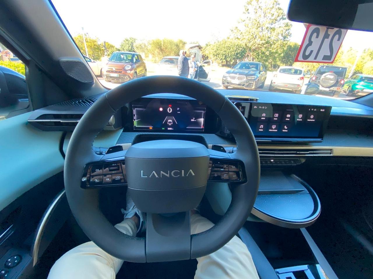 Lancia Ypsilon Hybrid e-DCT