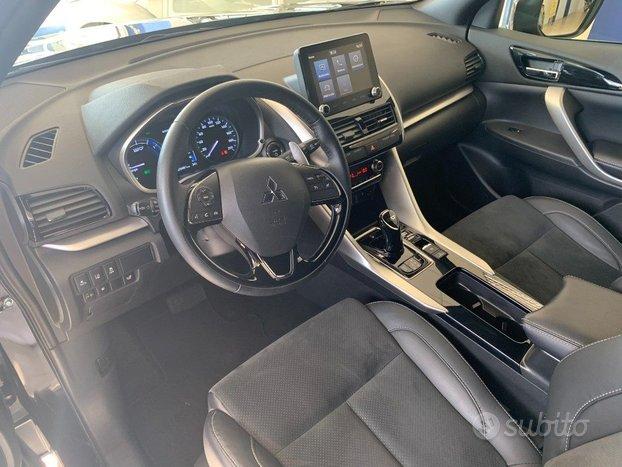 MITSUBISHI Eclipse Cross 2.4 MIVEC 4WD PHEV Inst