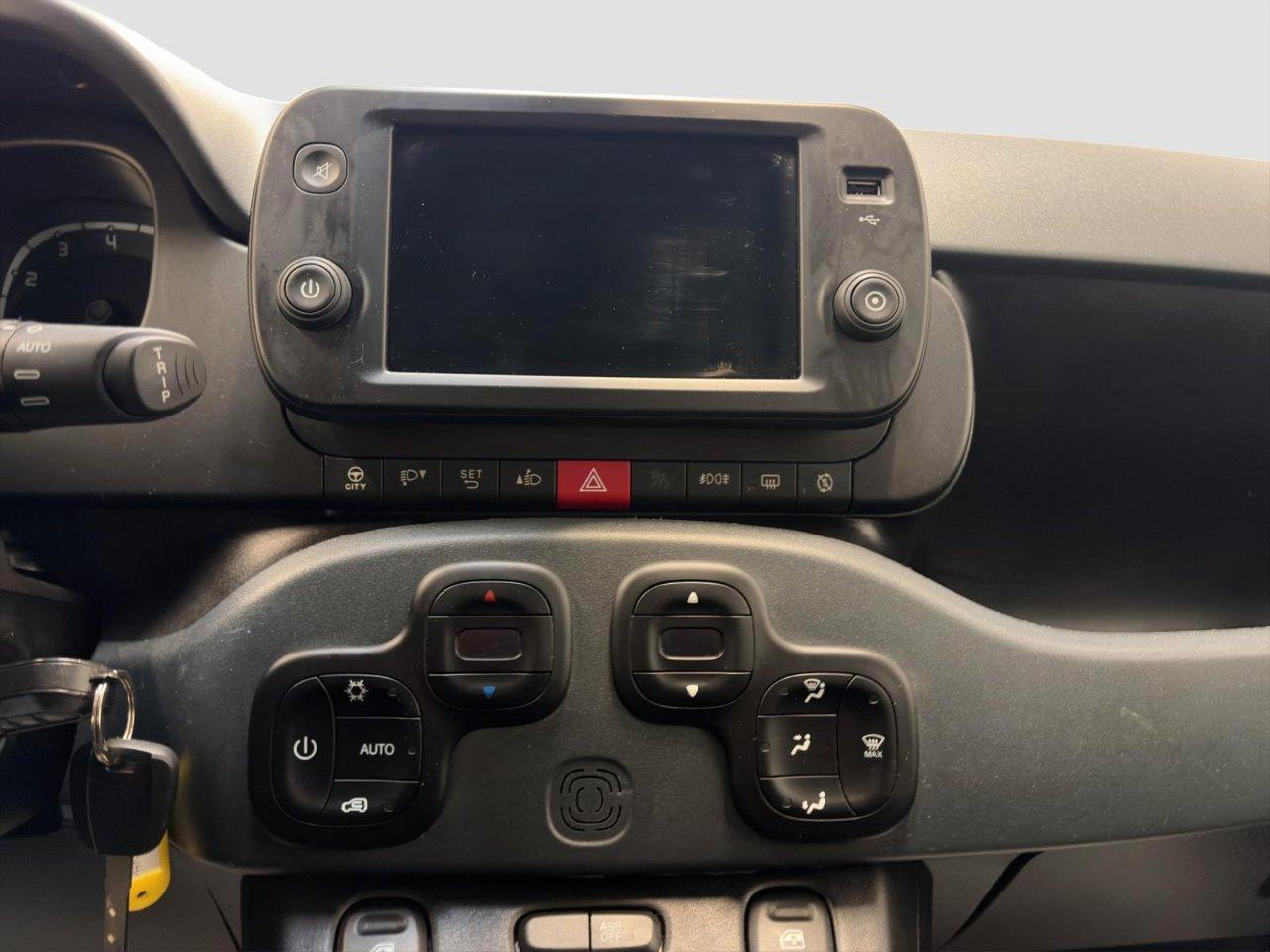 Fiat Panda Garmin Panda 1.0 firefly hybrid s&s 70cv 5p.ti*FORMULA S*