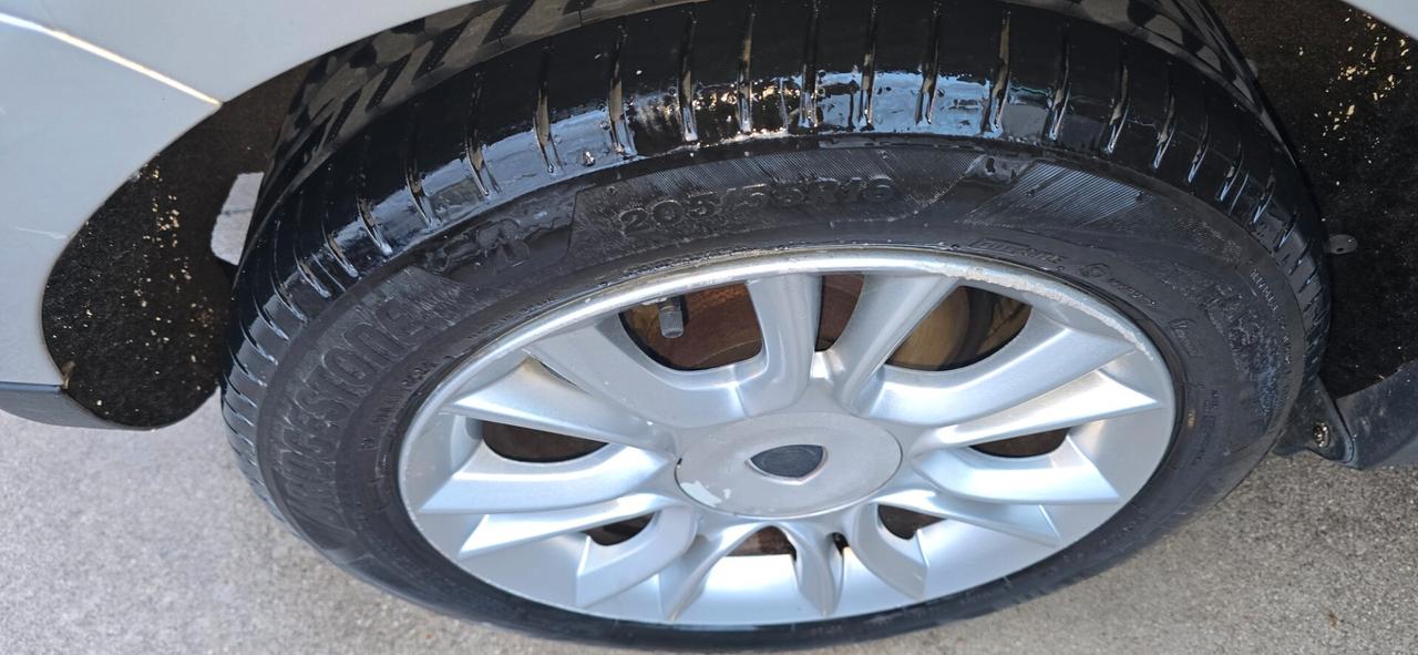 Lancia Delta 1.6 MJT DPF Silver