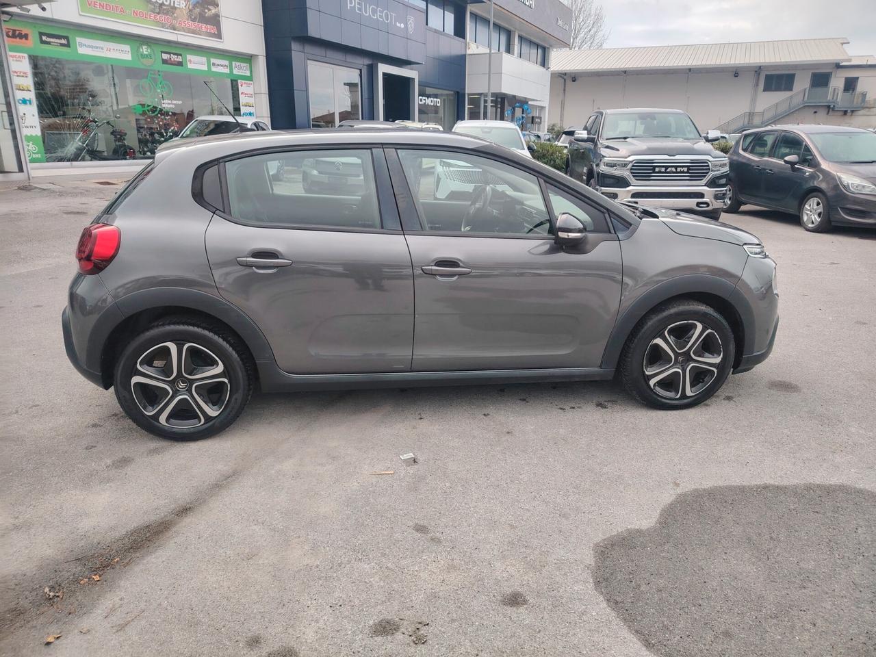 Citroen C3 PureTech 82 Shine - NEOPATENTATI