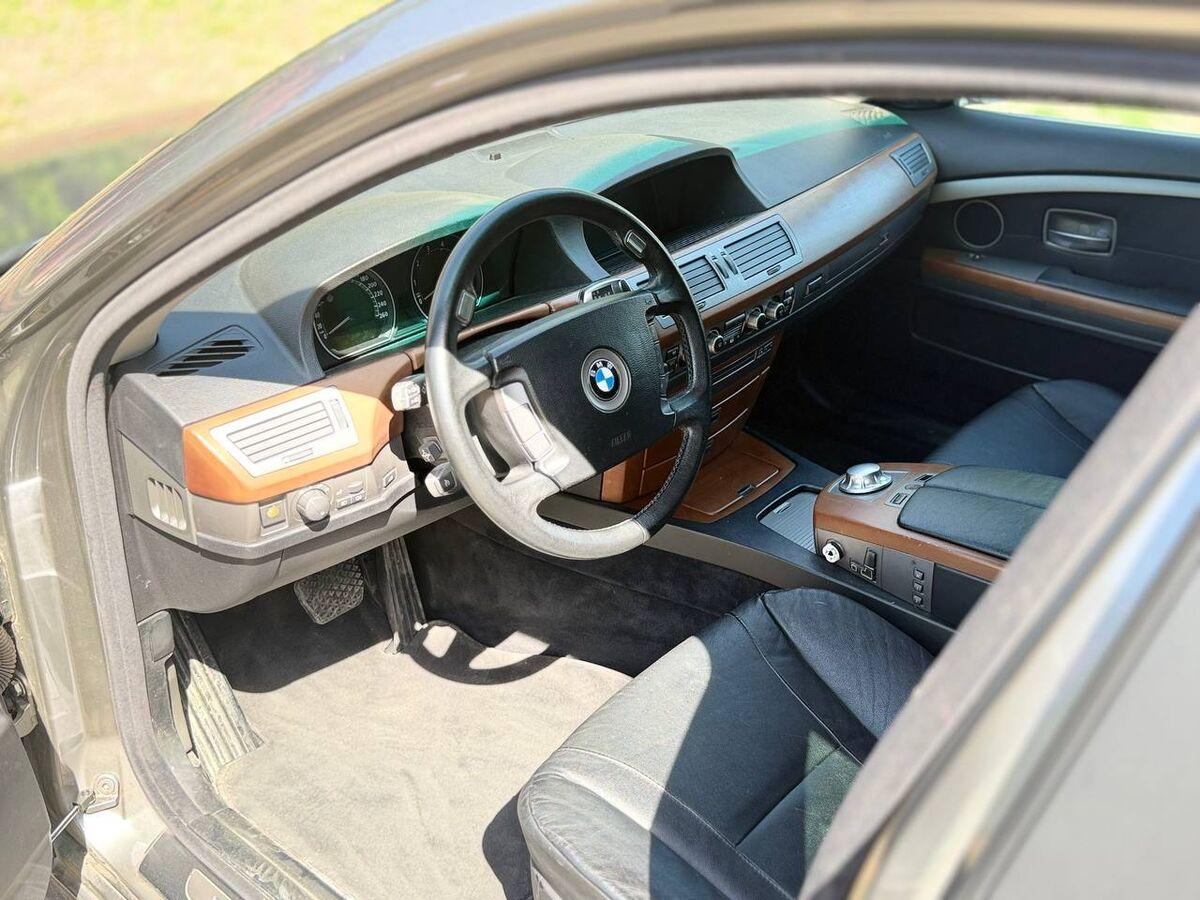 BMW Serie 7 E 65-66 745i