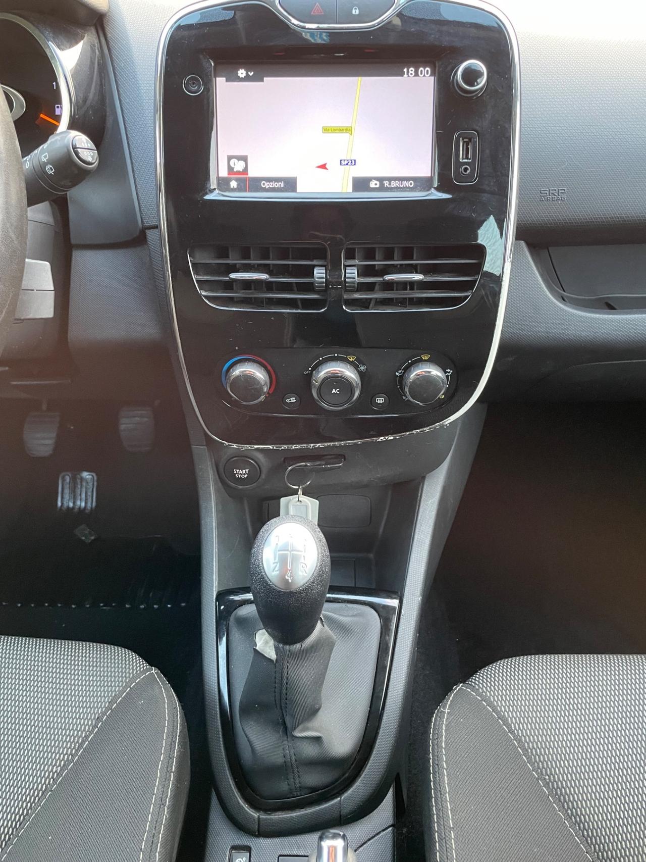 Renault Clio 1.2 75CV 5 porte Live*Neo patentati *