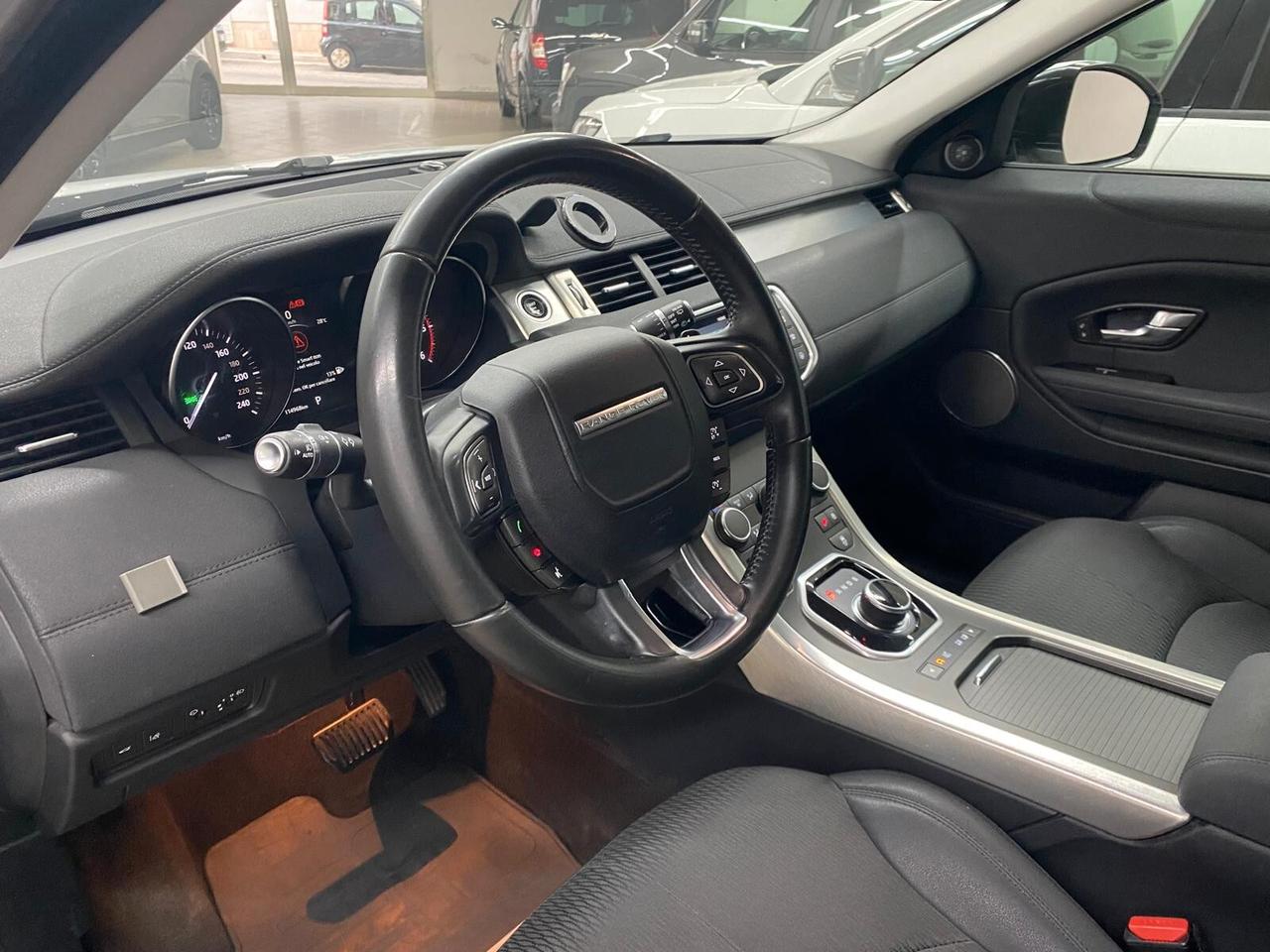 Land Rover Range Evoque 2.0 TD4 150 CV 5p. Pure