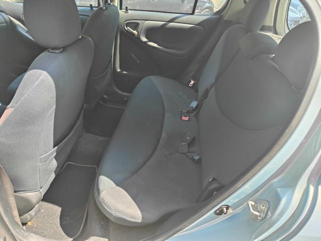 TOYOTA Yaris 1.4 tdi D-4D cat 5 porte Sol Blue