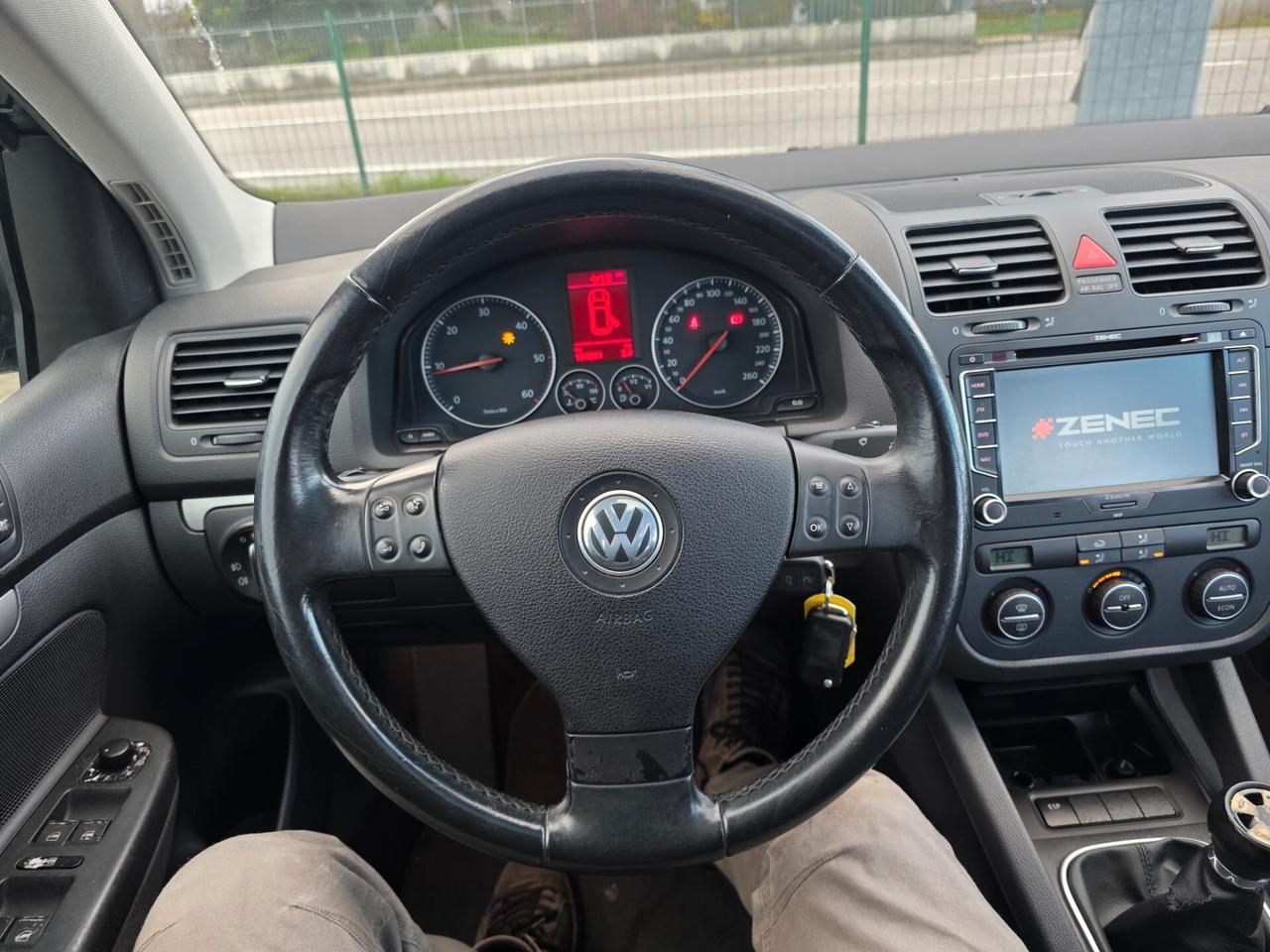 Volkswagen Golf 2.0 16V TDI 4x4 vista provata piaciuta