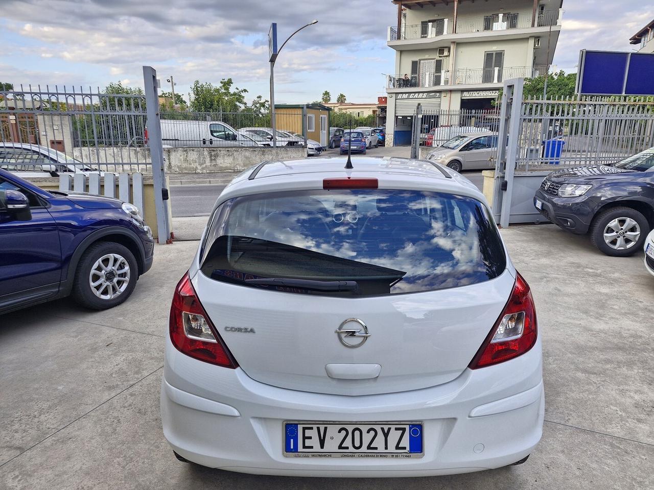 OPEL CORSA 1.2 BENZINA 5 PORTE SPORT ANNO 2014