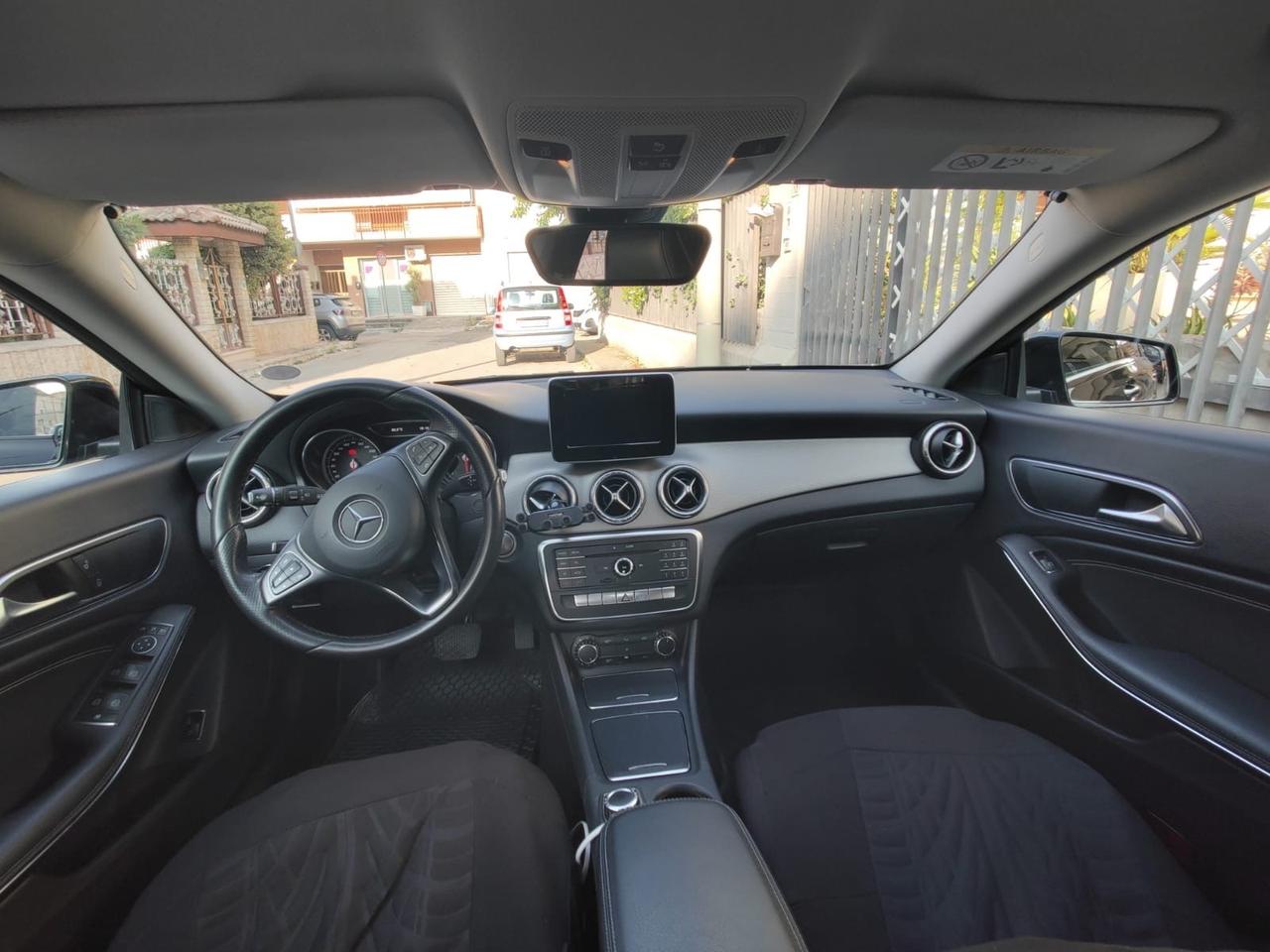 Mercedes CLA 200d 136CV Shooting Brake Sport