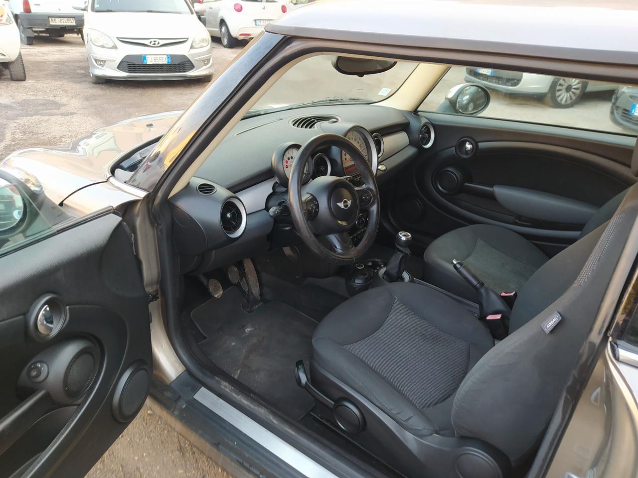 Mini 1.6 16V One (55kW) Neopatentati