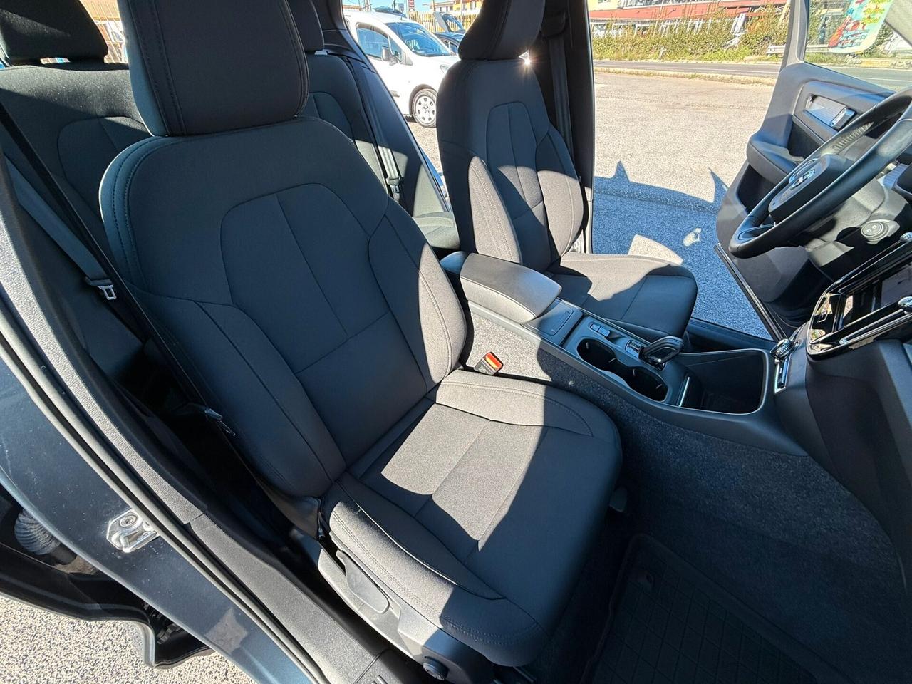 VOLVO XC40 MOMENTUM T2 1.5BENZINA 129CV AUTOMATICA EURO6B