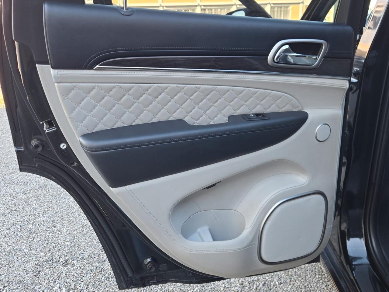 Jeep Grand Cherokee 3.0 V6 CRD 250 CV Summit