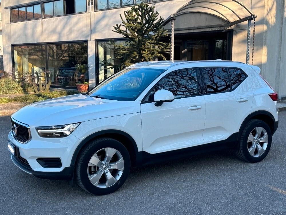 Volvo XC40 D3 AWD Geartronic Momentum