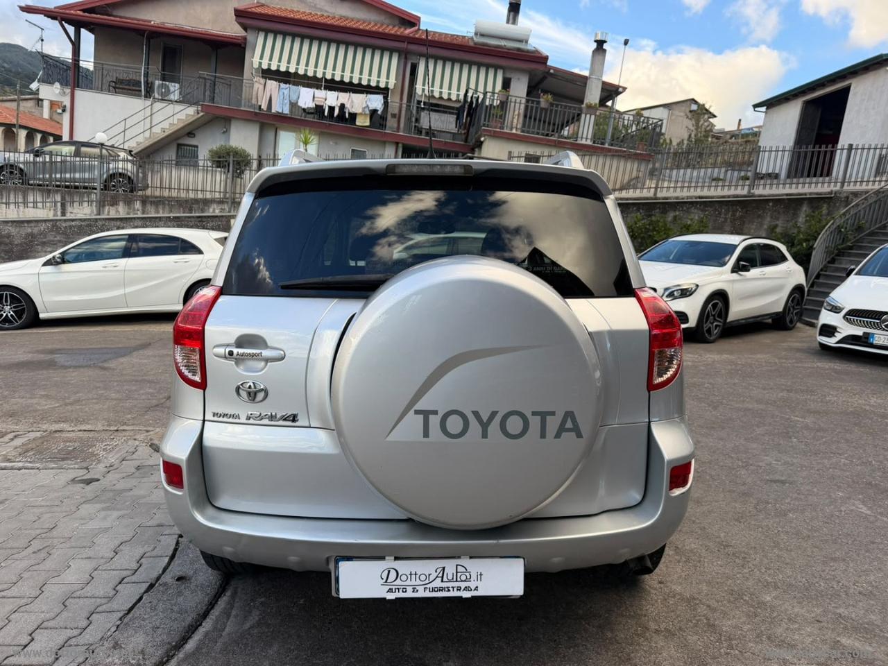 TOYOTA RAV4 2.2 D-4D 177 CV Sol Plus