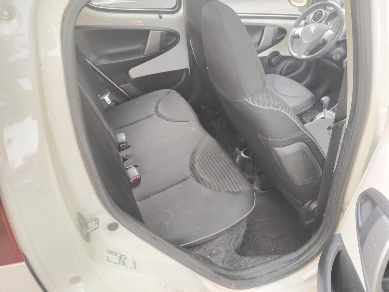 Peugeot 107 1.0 68CV 5p. Active CAMBIO AUTOMATICO X NEO PATENTATI A 2.999 EU