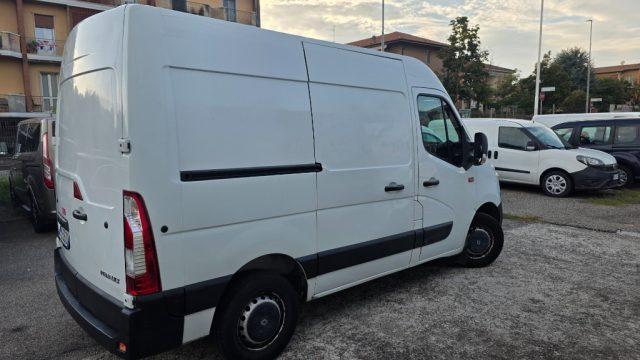 RENAULT Master T35 2.3 dCi/130 PC-TM Furgone L1H2