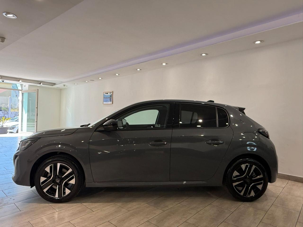 Peugeot 208 ALLURE PACK 2025 20.000 KM