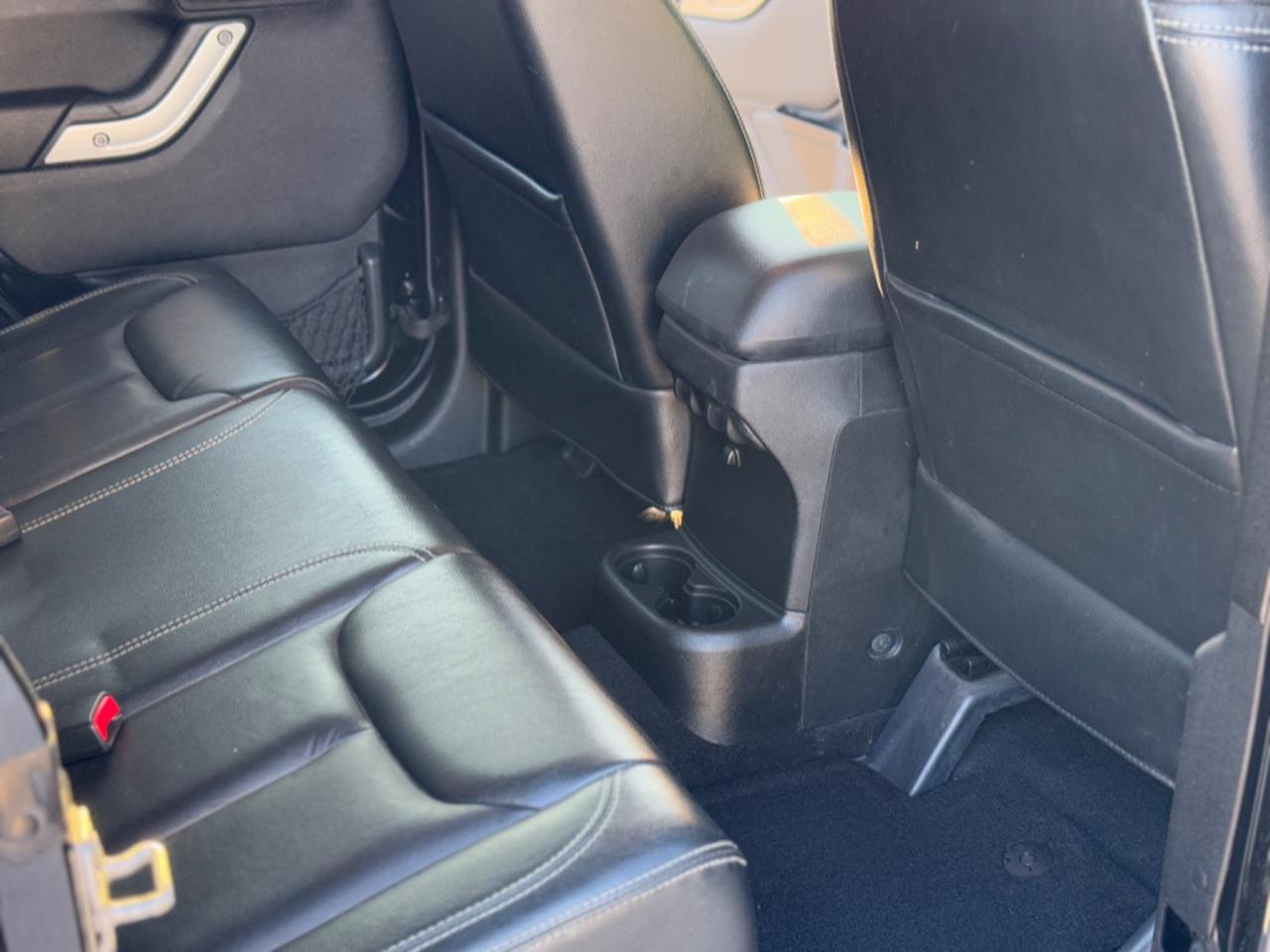 Jeep Wrangler Unlimited 2.8 CRD DPF Sahara Auto