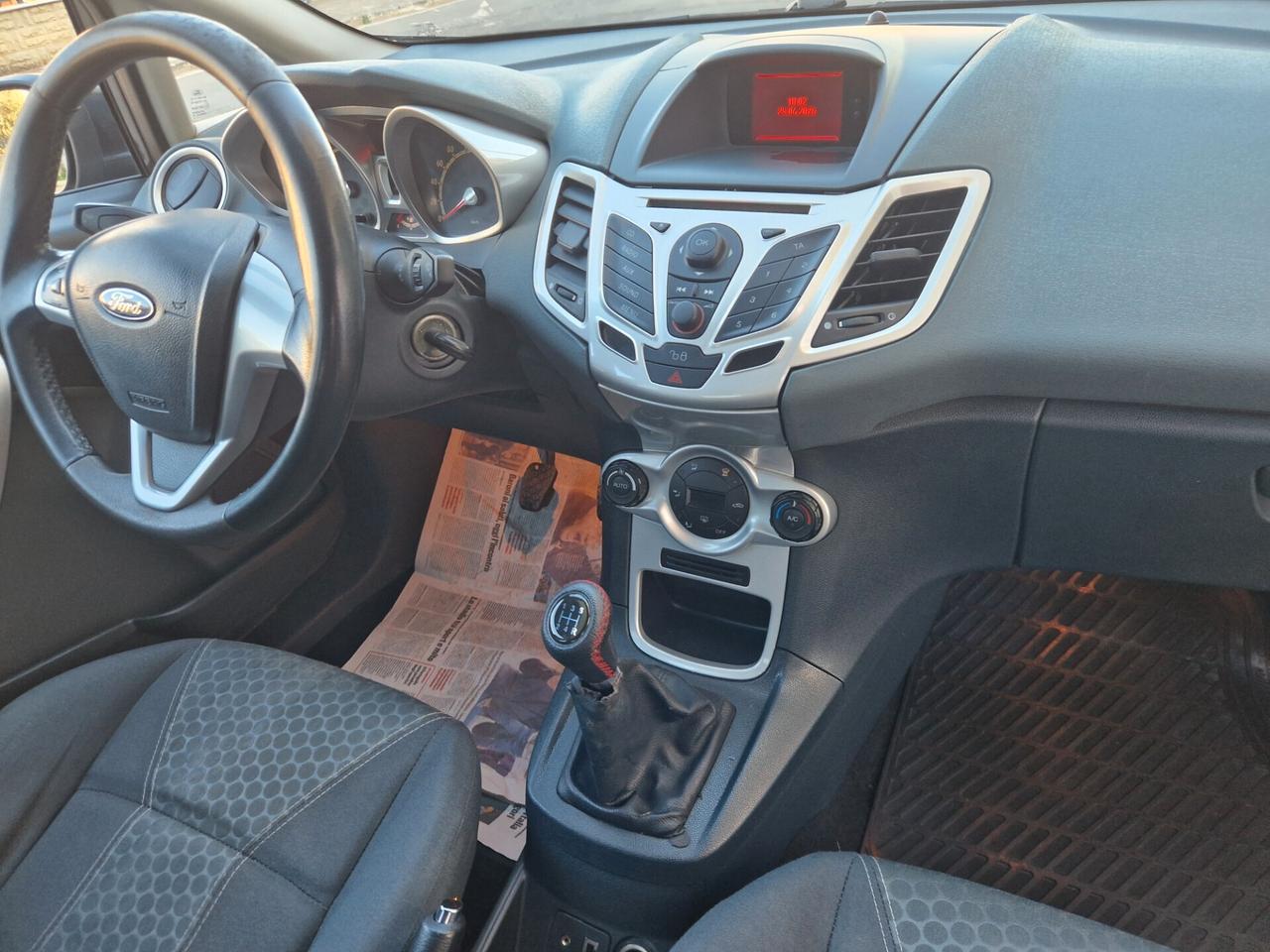 Ford Fiesta 1.4 TDCi 5p. Titanium