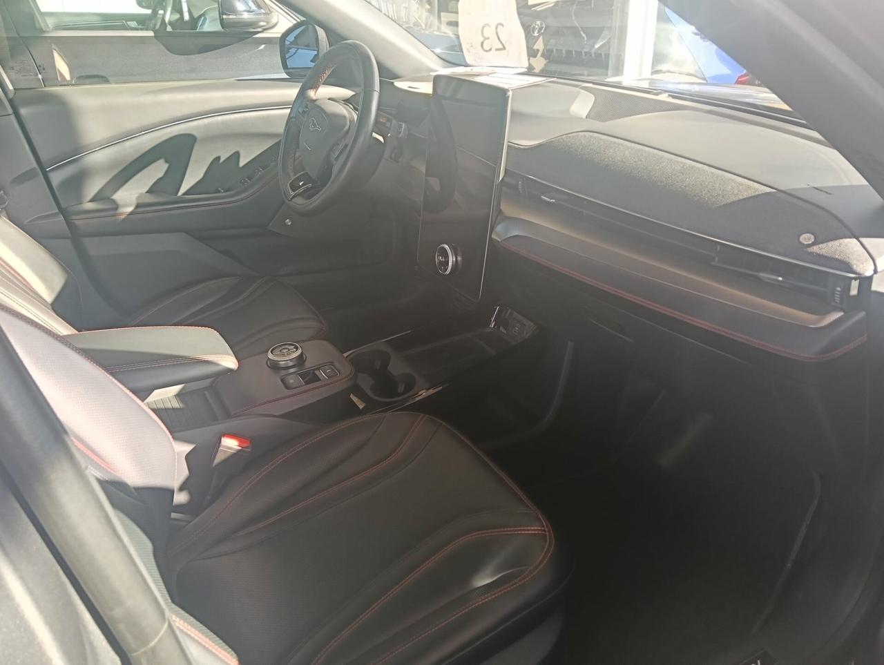 Ford Mustang Mach-E AWD Elettrico Extended 351CV First Edition