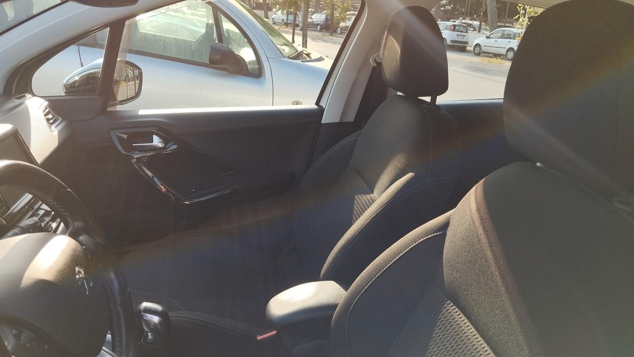 PEUGEOT 208 1.6 DIESEL-RETROC-NAVI-GARANZIA FULL