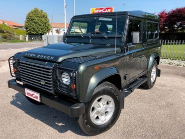 Land Rover Defender 90 2.4 TD4 Station Wagon S