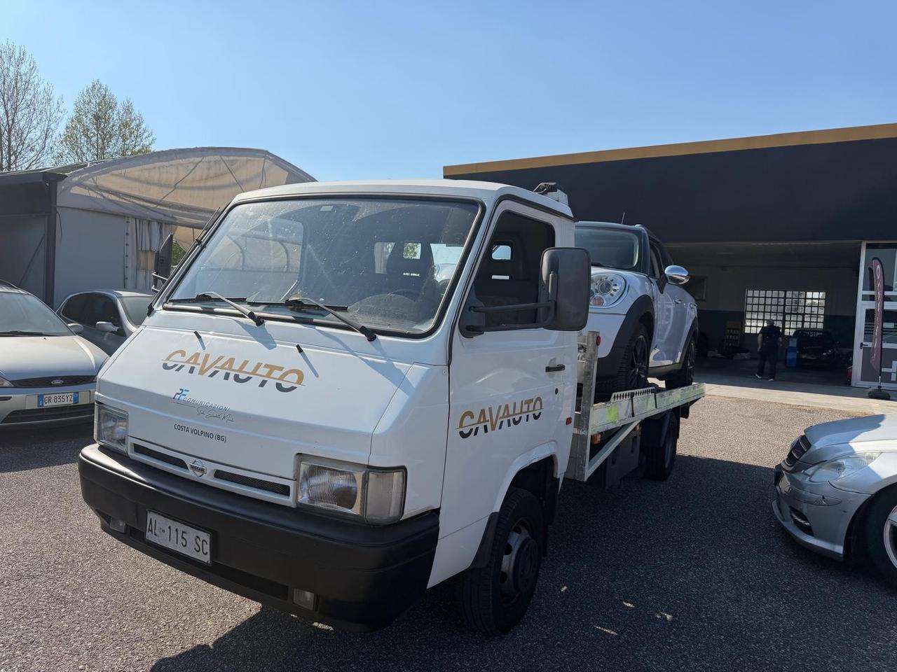 CARRO ATTREZZI NISSAN PATENTE B