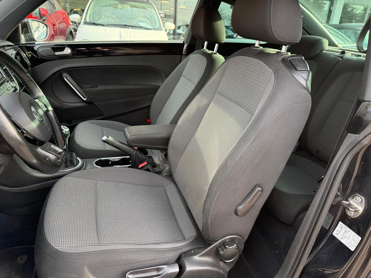 Volkswagen Maggiolino 1.6 TDI Design