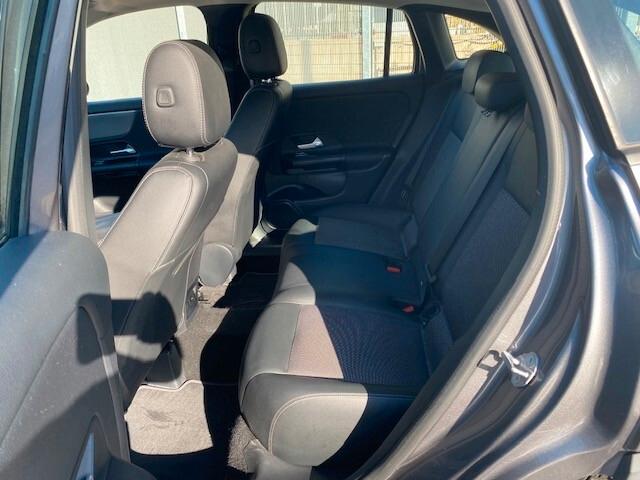 Mercedes-benz GLA 200 d Automatic Business Extra LED 2021 Iva deducibile