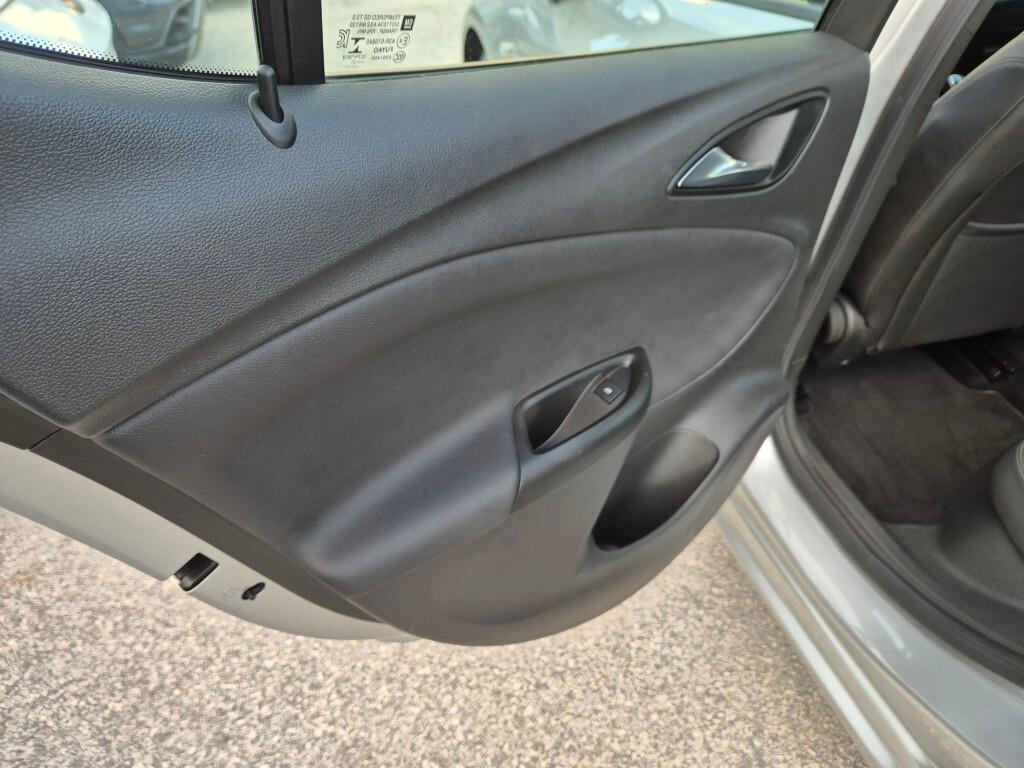 Opel Astra 1.5 CDTI 105 CV BERLINA 5 porte