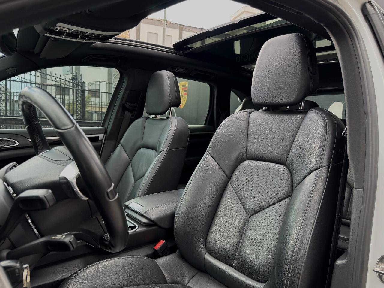 Porsche Cayenne 3.0 V6 TDI 245CV Tip TETTO SOSPENSIONI