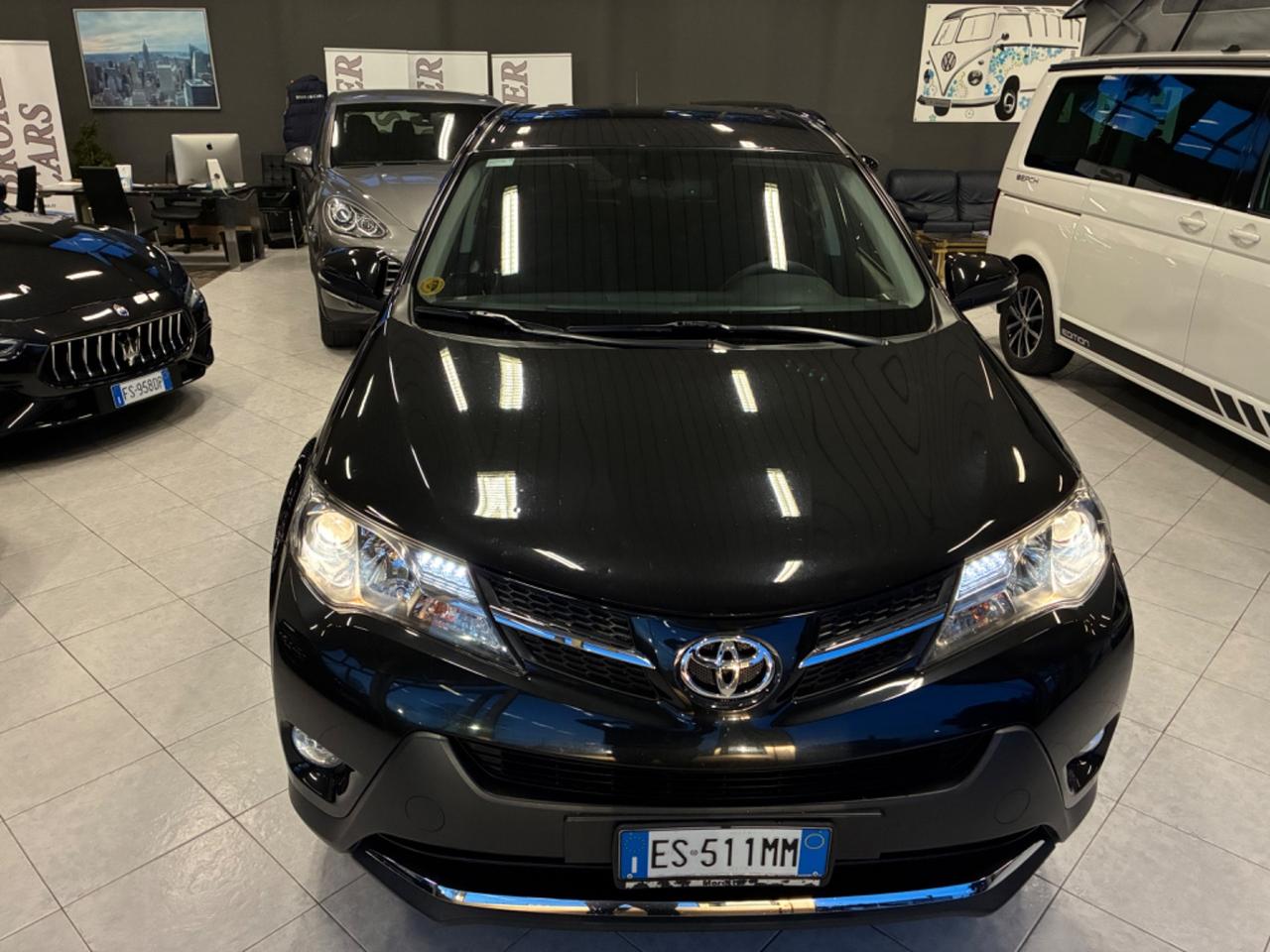 Toyota RAV 4 2.0 D-4D 2WD Active