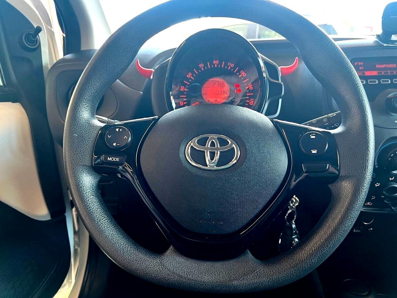 Toyota Aygo 1.0 VVT-i 72 CV 5 p*PREZZO REALE*ADATTA PER NEOPATENTATI OTTIMO STATO