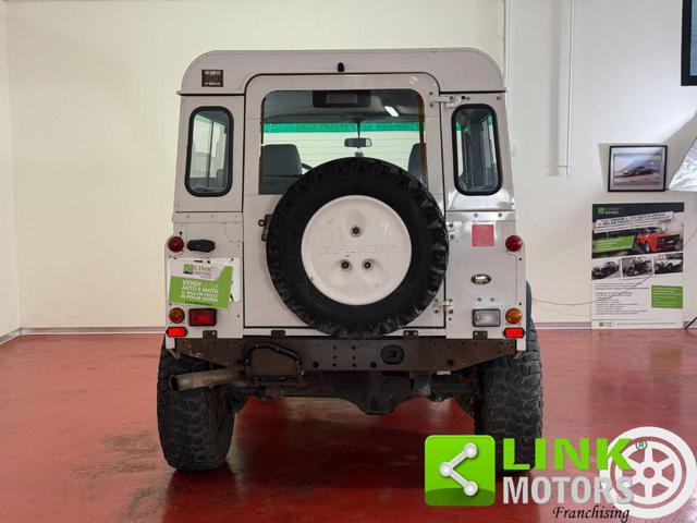 LAND ROVER Defender 90 2.5 Td5 S.W.