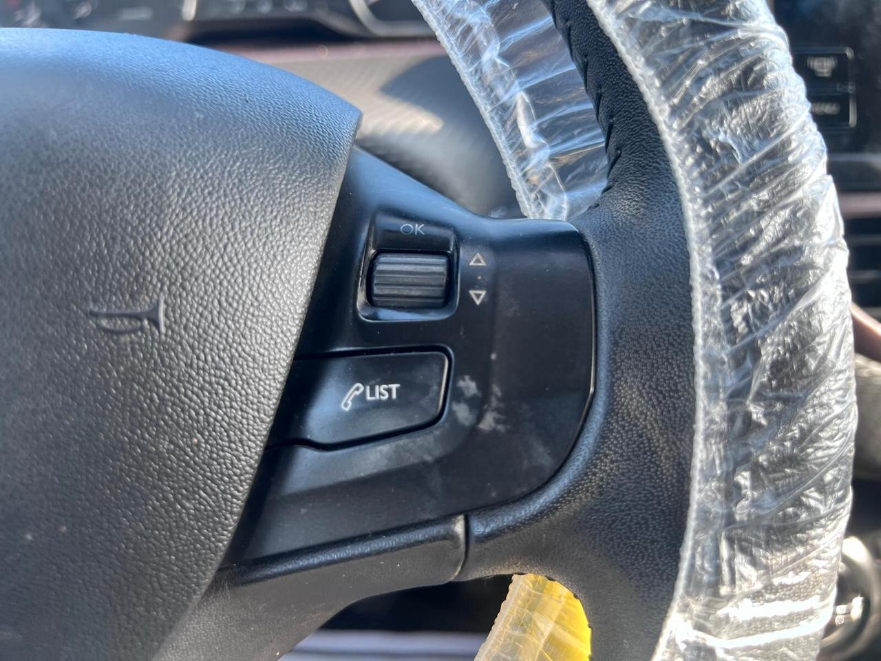 Peugeot 2008 1.2 VTi 82CV Allure