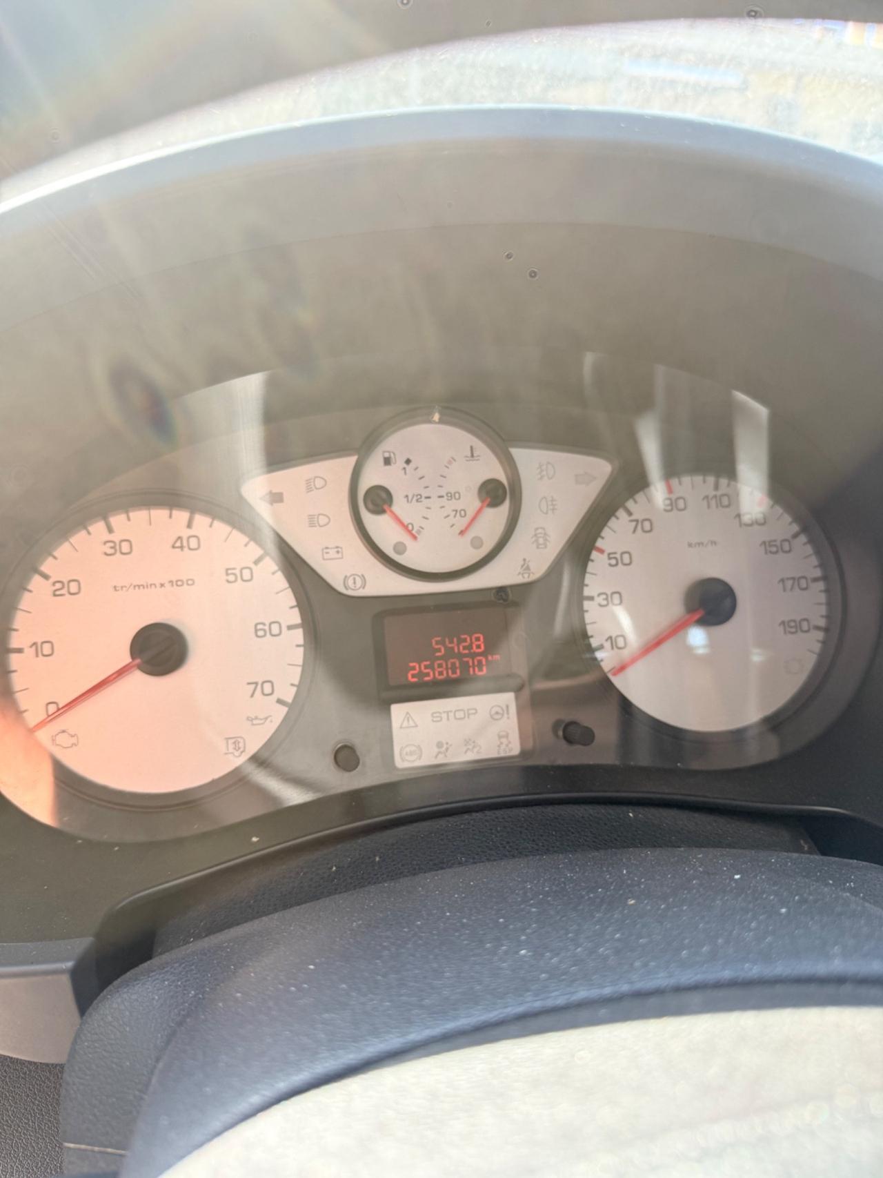 Peugeot Partner Tepee 1.6 HDi 90CV GANCIO TRAINO