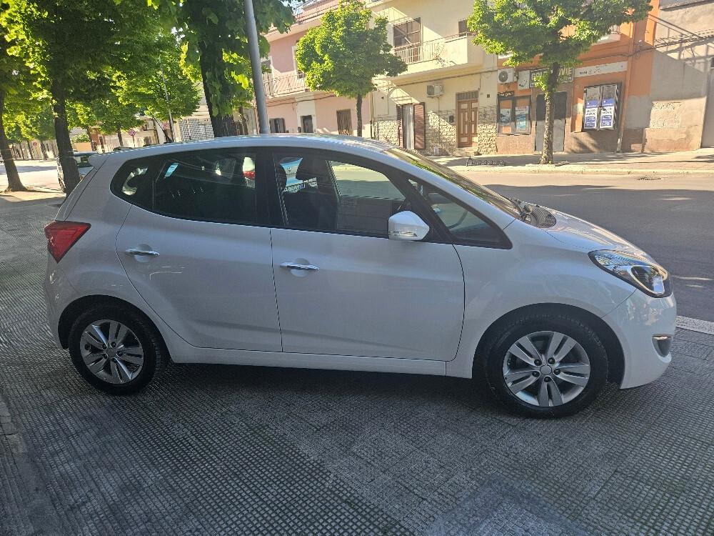 Hyundai iX20 1.4 CRDI 90 CV "XPossible NAVI + RETROCAMERA"
