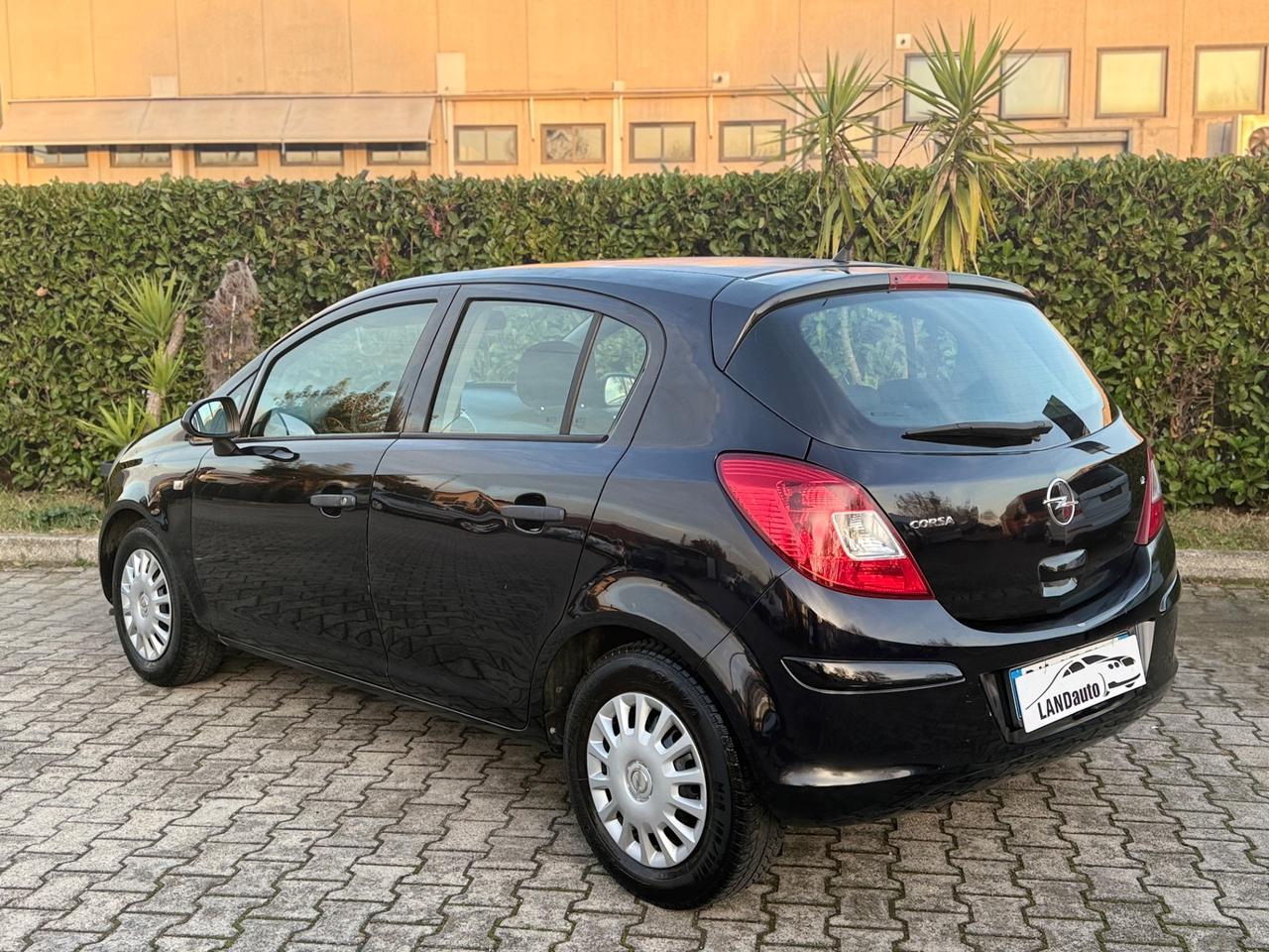 Opel Corsa 1.2 5Porte Cosmo