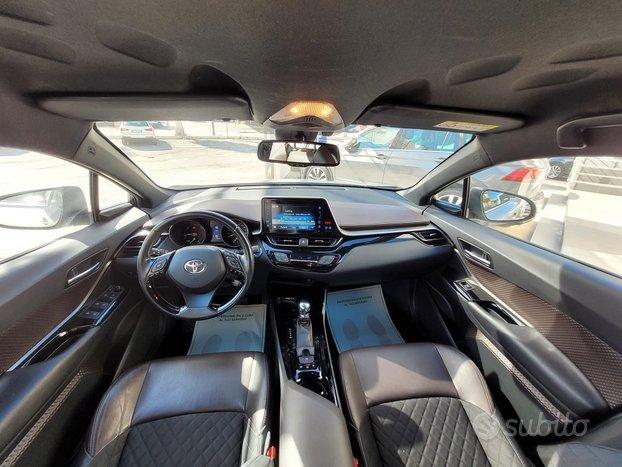 Toyota C-HR hybrid e-cvt lounge