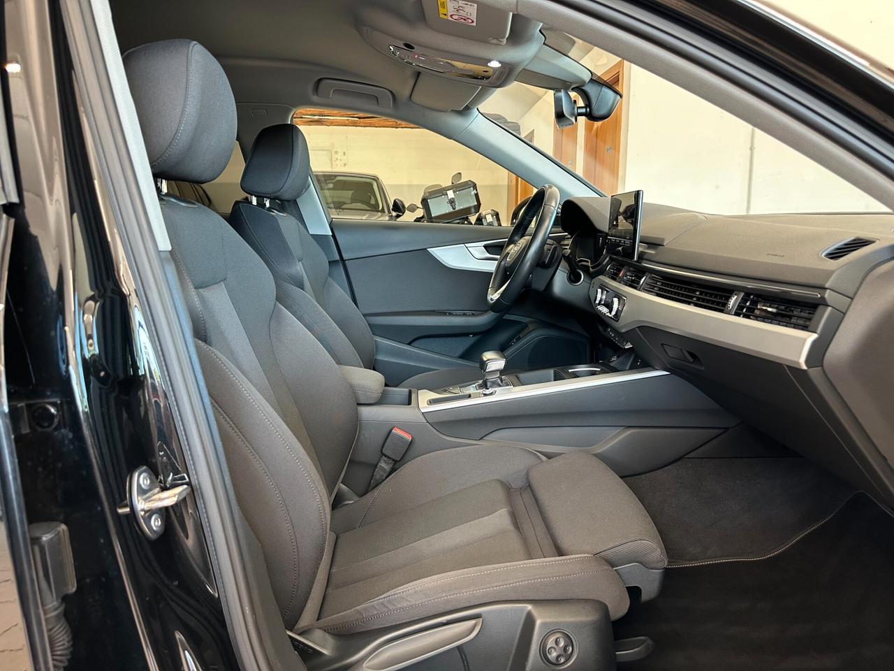 AUDI A4 AVANT 40TDI S-TRONIC S-LINE *CARPLAY*RADAR*CAMERA*