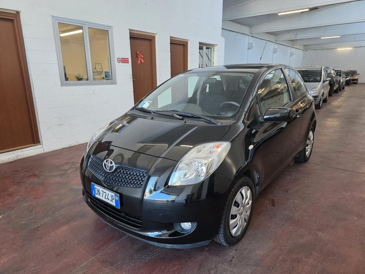 Toyota Yaris 1.3 3 PORTE SOL NEOPAT 83.000KM