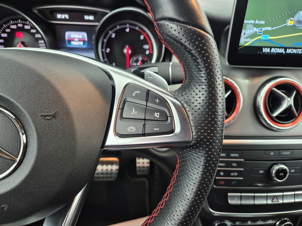 Mercedes-Benz CLA 220 d Shooting Brake AMG Line